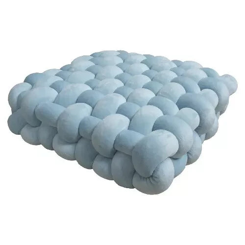 Knot Cushion