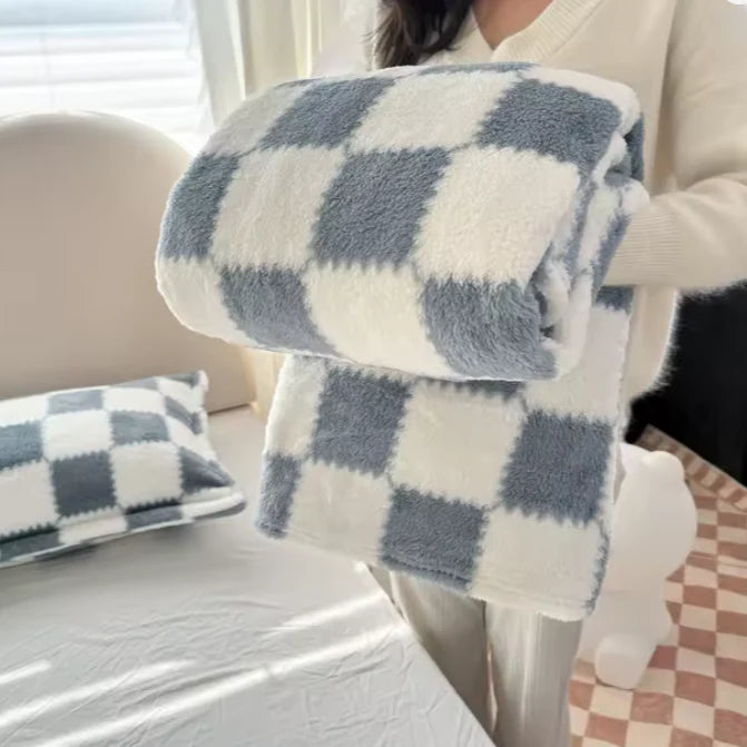 Checkered Fleece Throw Blanket