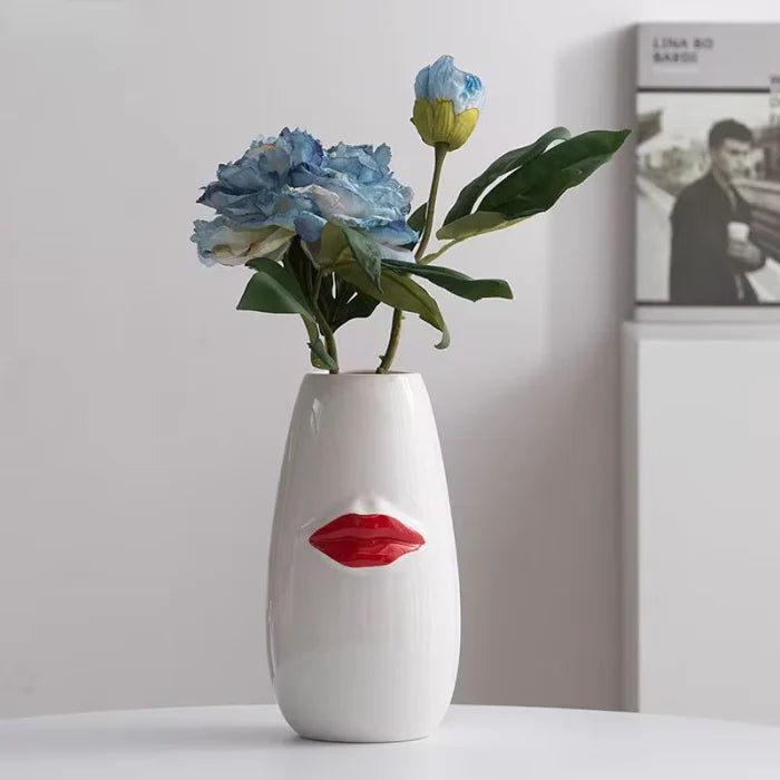 Red Lips Vase